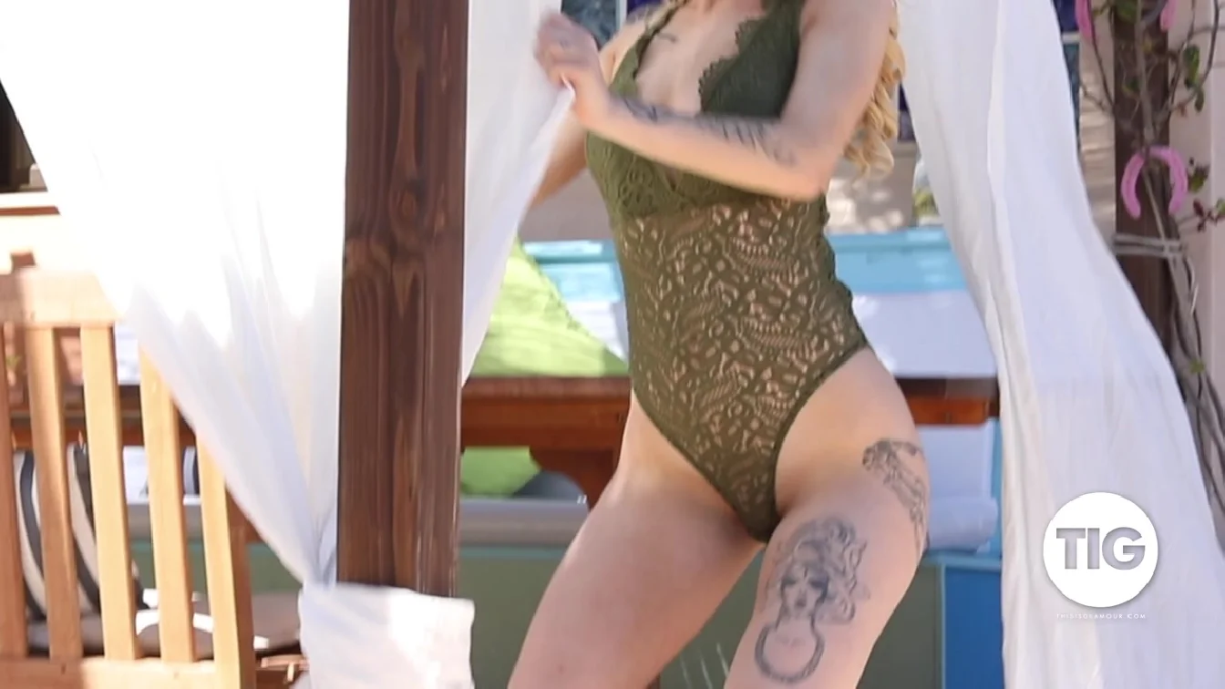 ThisIsGlamour Saskia Valentine Peachy Perfection XXX